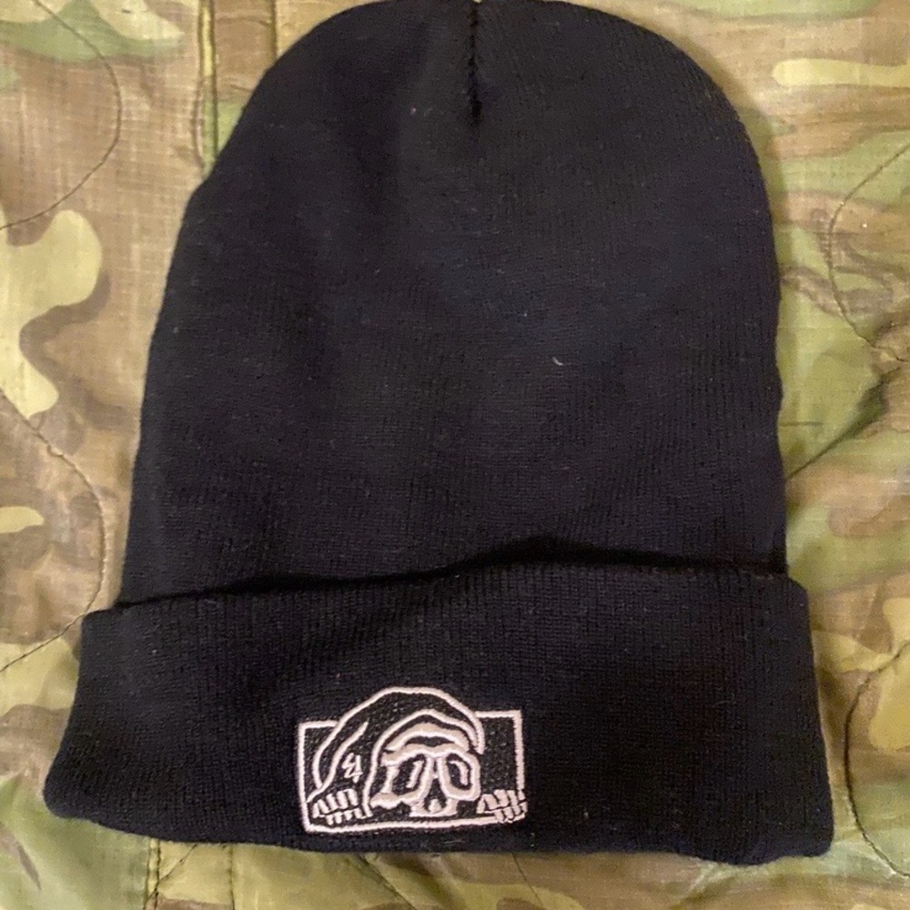 Nice Black Lurking Class Knit Winter Beanie Hat